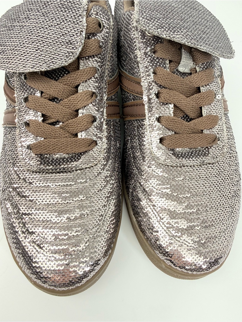 Steve Madden MADRID Silver Sequin Sparkle Brown Stripe Tongue Flap Sneaks NWOB - Picture 14 of 16